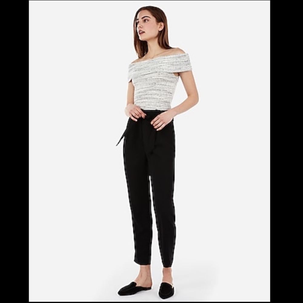 EXPRESS 🌟 Ribbed Off The Shoulder Crop Top / Tee - Picture 7 of 7